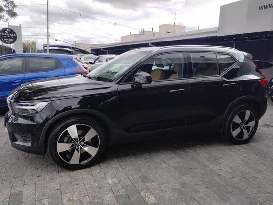 VOLVO XC40 2.0 T4 GASOLINA MOMENTUM GEARTRONIC
